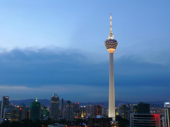 2-WAY FLIGHT: Private Kuala Lumpur guided day tour from Singapore - Lunch before the Petronas Twin Towers