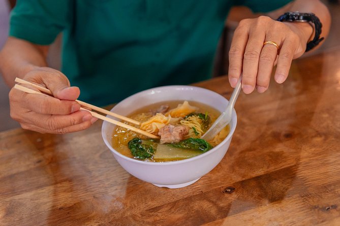 A Taste of Singapore: Hawker Center Private Customized Food Tour - What this private Singapore food tour is really about