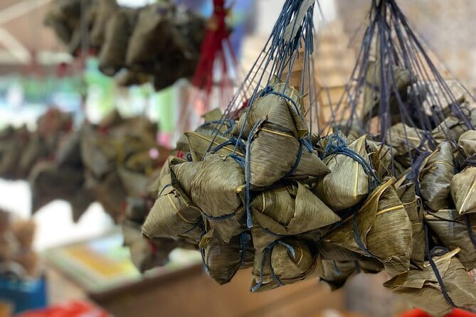 Best Ever Katong Food Tour with Local Foodie - PRIVATE TOUR - Katong food is the real reason to come