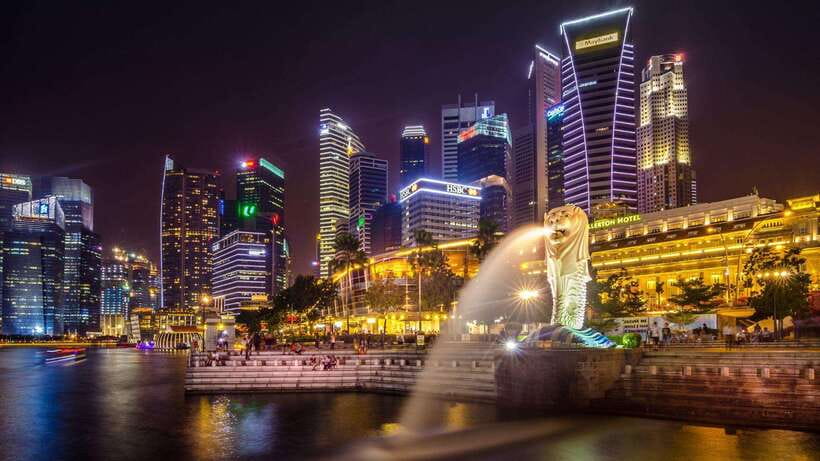 Best of Singapore: Private Walking Tour with a Local - Chinatown for food, stories, and local orientation