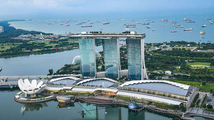 Best of Singapore: Private Walking Tour with a Local - What the guide adds to a walking tour