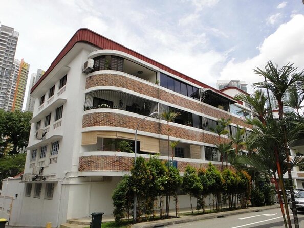 Botanic Gardens & Tiong Bahru Walking Tour with Breakfast - Key points at a glance