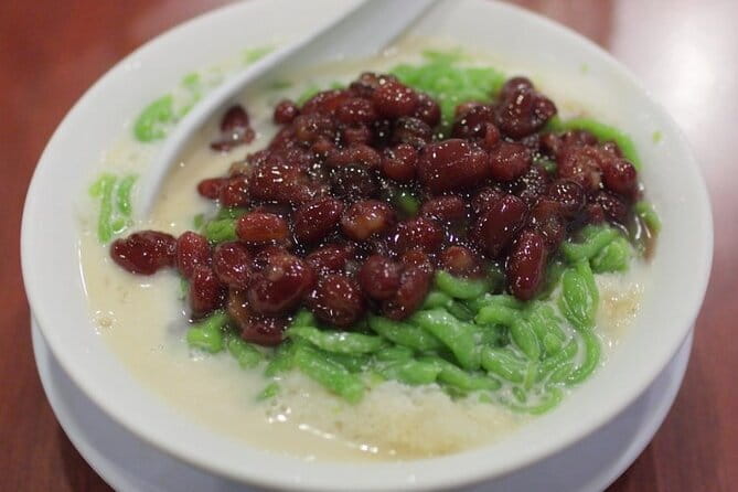 Chinatown Heritage and Local Street Food Small Group Tour - Why this Chinatown food walk works as a first taste of Singapore