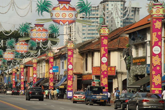 City Experience + Roundtrip Transfers - Merlion Park and the Marina Bay skyline