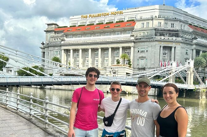 CityWalk With A Local - The Civic District connects Temasek to modern Singapore