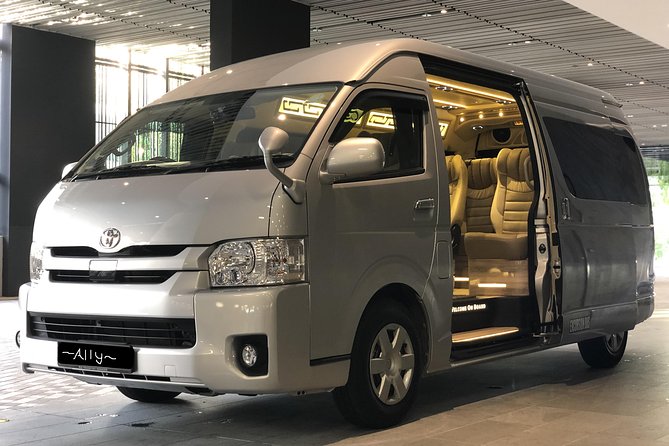 Departure Transfer: Pick up from hotel to Airport or CruiseCentre - Meeting Alan, Amy, and the pickup process
