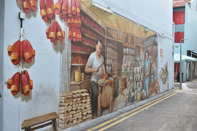 Feel the Heartbeat: A Singapore Chinatown Walking Tour - Stories in shophouses and murals