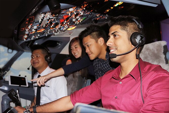 Flight Experience Singapore - Bring two observers into the cockpit