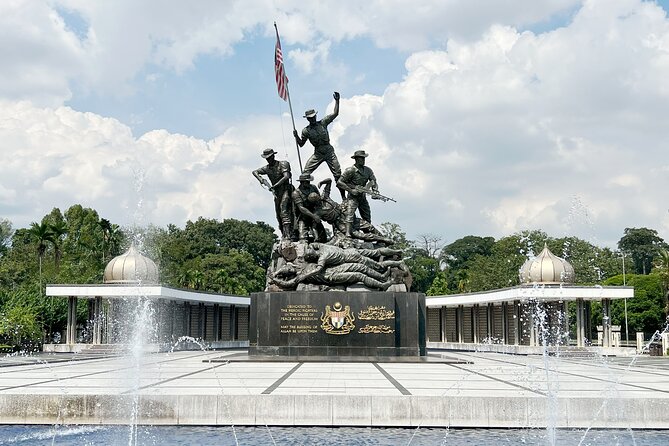 From Singapore: Private Kuala Lumpur / Malacca tour + SKY DINING - Sky dining above Kuala Lumpur