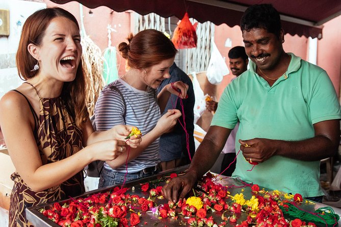 Full Coverage Singapore PRIVATE City Tour With Locals (B-Corp certified) - Chinatown, spices, and a real hawker lunch