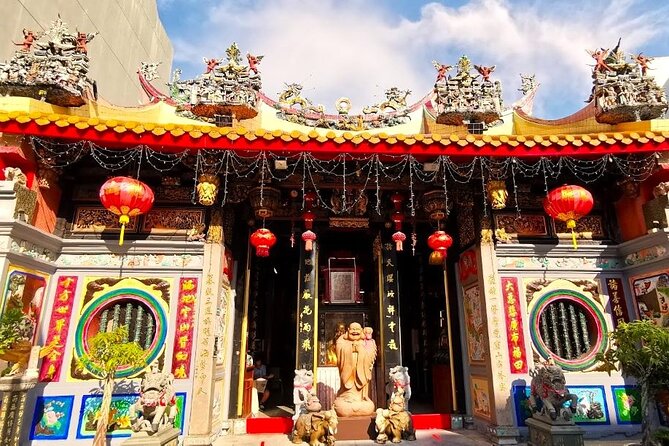Guided Walking Tour to the Historical Attractions in Farrer Park - Key points at a glance
