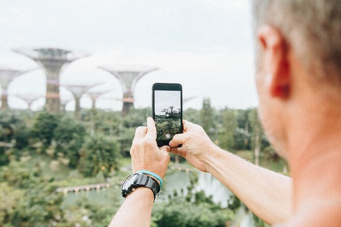 Highlights of Singapore Instagram Walking Tour - Kampong Glam: street scenes, murals, and older Singapore