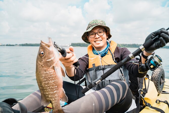 Kayak Fishing Tour in Singapore, Pasir Ris and Pulau Ubin Kelongs - Group size, guiding, and the human side