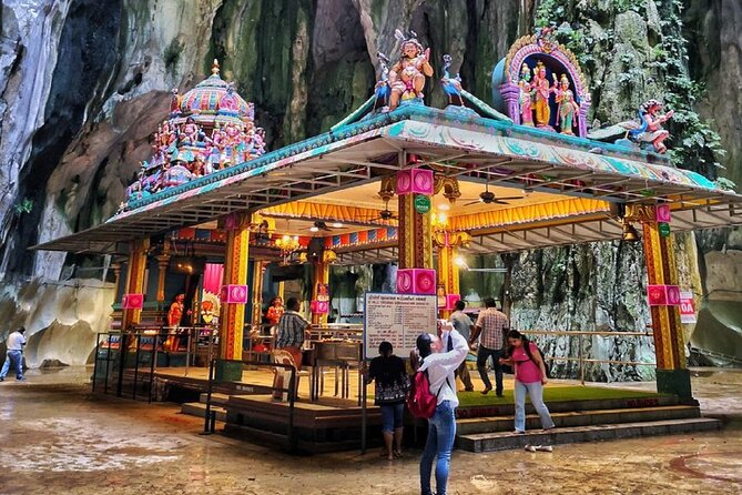 Kuala Lumpur and Malacca: Private Historical Tour from Singapore - Cheng Hoon Teng Temple and Jonker Street
