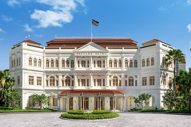 Lion City Night Out + Roundtrip Transfers - Singapore after dark in four carefully chosen stops