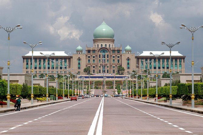Now Everyone Can Visit KL 16hrs Private Tour from Singapore - Food stops and the value of a local driver