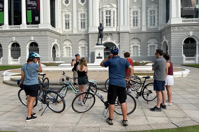 Past And Present Singapore Bike Tour - Raffles Landing Site and the 1819 turning point