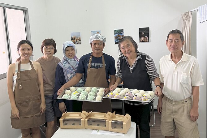 Pau Making Workshop With Dim Sum Tasting and Factory Tour - The factory tour adds context