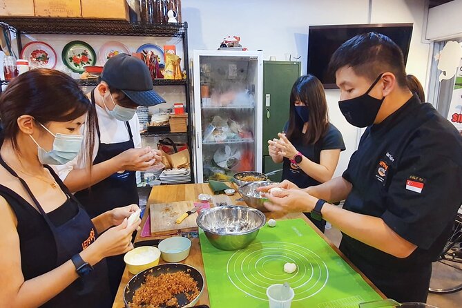 Peranakan Cooking Class in Singapore, near Lavender MRT Station - From ngoh hiang to Nyonya kueh dadar