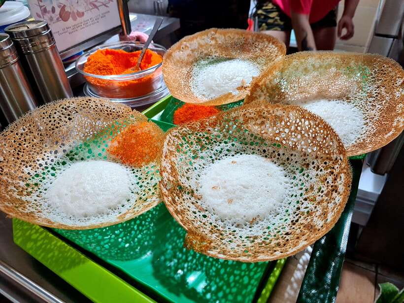 Personalised 3in1 Food Tour: 3 Cultural Trails of Singapore - Key points at a glance