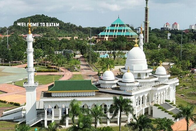 PRIVATE: Batam day tour with Ferry, 2-hour Massage and Lunch from Singapore - Mosques and a view of Batam’s public life