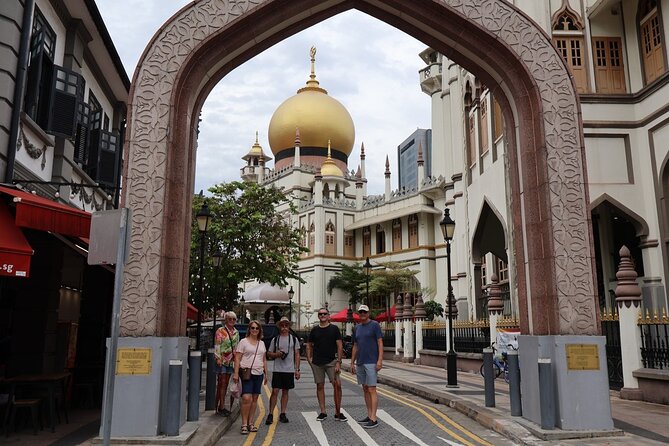 Private Customized Walking Tour with English Tour Guide - Marina Bay Sands gives you a modern starting point