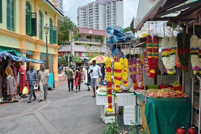 Private Day Trip of Kuala Lumpur and Malacca from Singapore - Crossing into Malacca’s old quarter