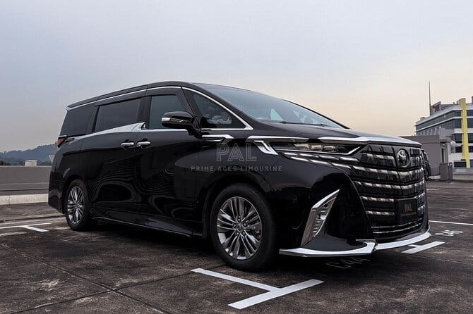 Private Limousine Service in Singapore - What the driver adds to the experience
