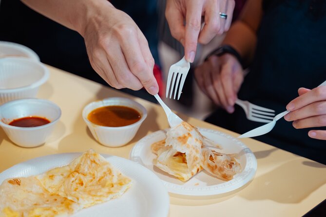 Private Singapore Food Tour in Chinatown and Little India - The Buddha Tooth Relic Temple adds a quiet pause