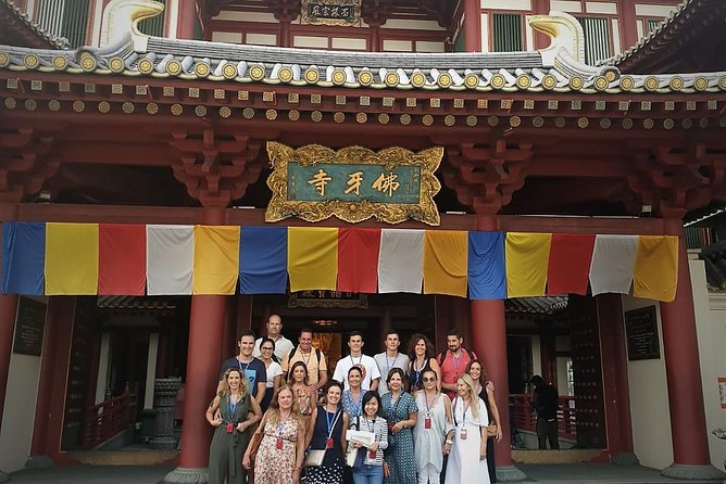 Private Singapore Walking Tour with a Local- Half day or Full Day - Hawker food and the UNESCO connection