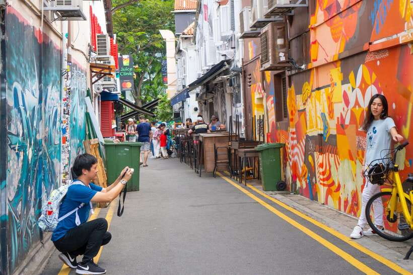 Private Street Art Tour in Singapore - Why the private format matters