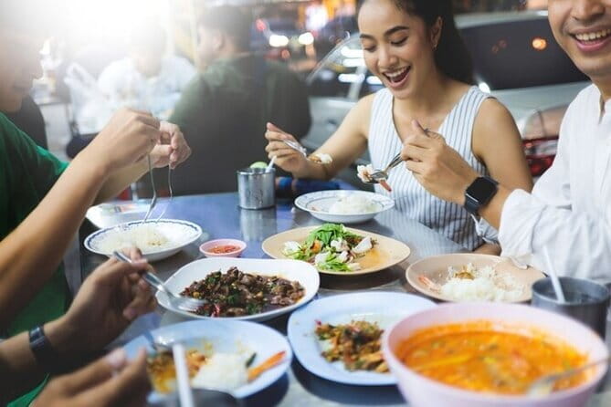 Private Tour Singapore Street Food & Night Tour - How the $67.53 price measures up