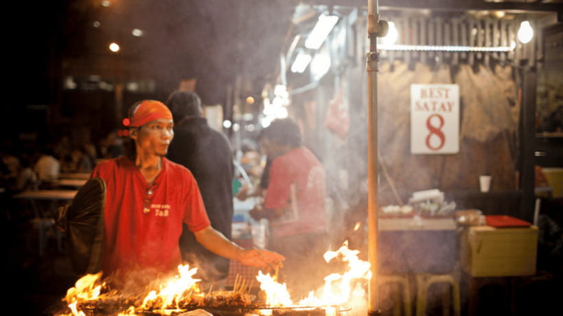 Signature Night Tour: Walk Through Marina with Food Tastings - Finishing at Boat Quay