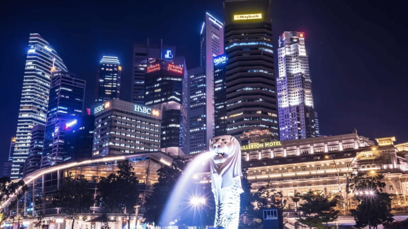 Signature Night Tour: Walk Through Marina with Food Tastings - Lau Pa Sat and the satay stop