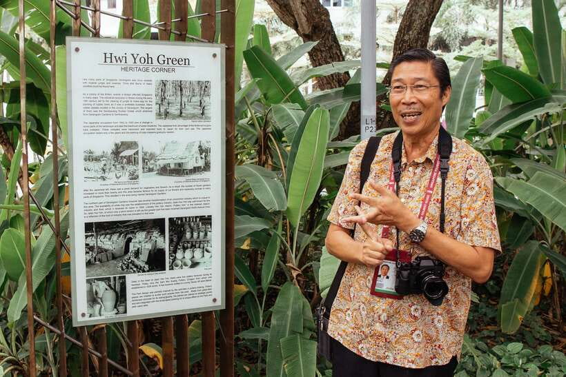 Singapore: 2.5-Hour Private City Tour Off the Beaten Track - Starting near Exit E and meeting your local host