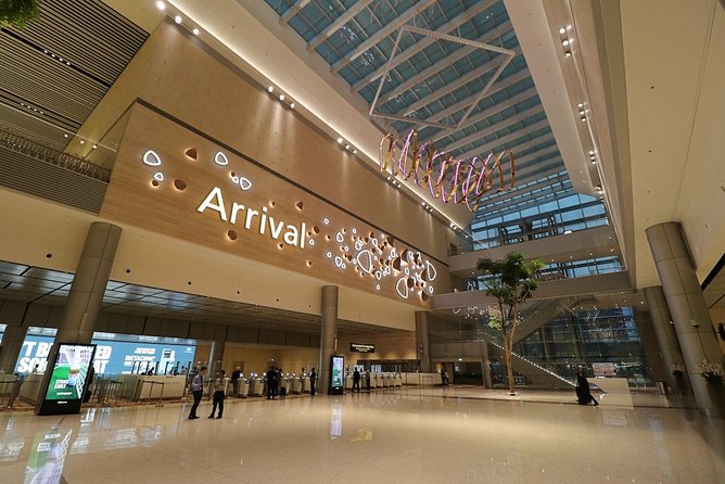 Singapore Airport: Shared Arrival or Departure Car Transfer - The Ride Into Singapore Takes About an Hour