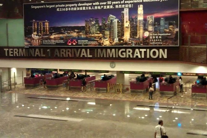 Singapore Airport: Shared Arrival or Departure Car Transfer - Group Size and the Meaning of Shared
