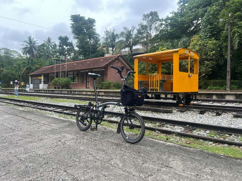 Singapore Brompton Bike Tour from Rail Corridor, with food! - Little India and Kampong Glam
