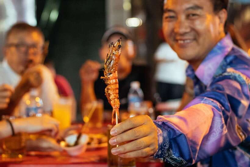 Singapore by Night 2.5-Hour Private Tour - A hawker center snack before dinner