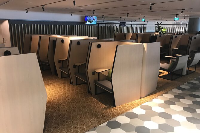 Singapore Changi Airport BLOSSOM - SATS & Plaza Premium Lounge at Terminal 4 - A 12-hour visit: useful, but not a hotel