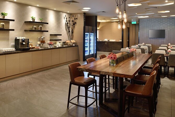 Singapore Changi Airport Plaza Premium Lounge at Terminal 1 - Choosing three, six, or twelve hours