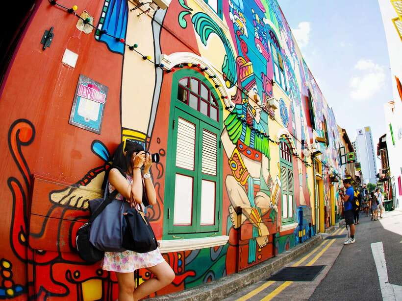 Singapore: Chinatown and Little India Guided Walking Tour - Three neighborhoods, one useful introduction to Singapore