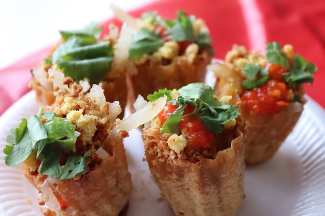 Singapore: Chinatown Hawker Market Food Tour with 7 Food Tastings - Why Chinatown is the right place to start