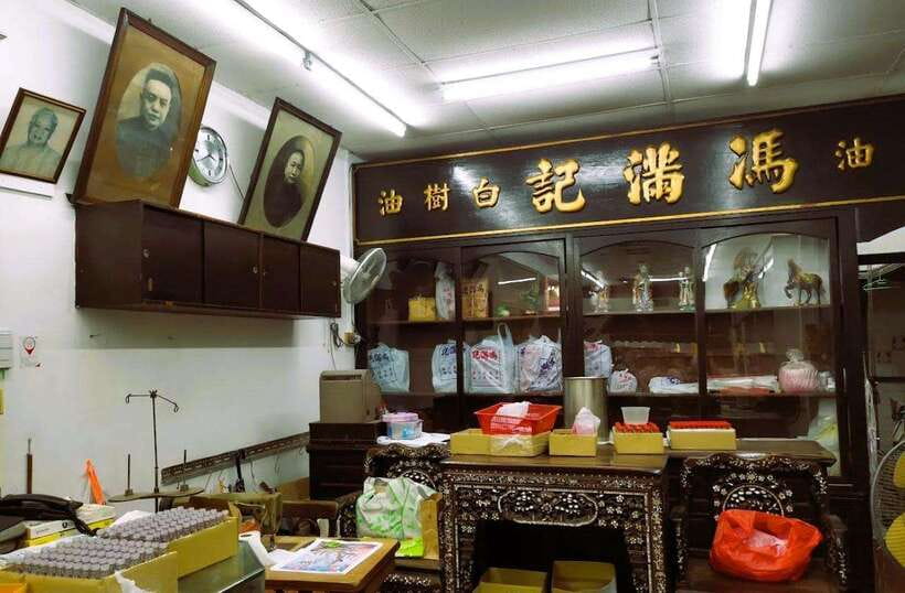 Singapore: Chinatown Historic Walking Tour with Lunch - Tea, pastries, Smith Street, and Sago Lane