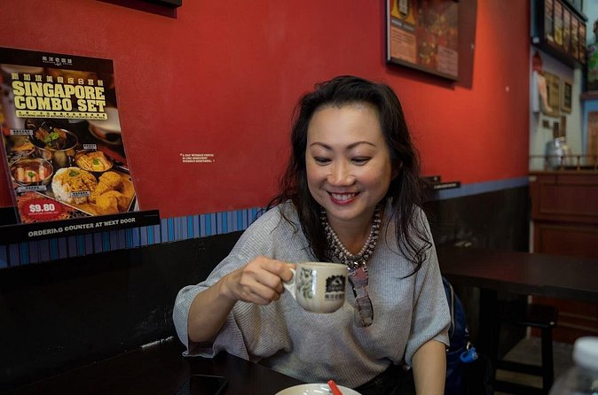 Singapore Chinatown Market Private Food Tour with 7 Food Tastings - Chendol, gula melaka, and the final sweet note