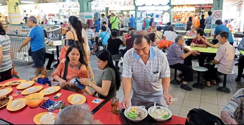 Singapore: Chinatown Street Food Tour - Chinatown Heritage Centre and the first look at the district