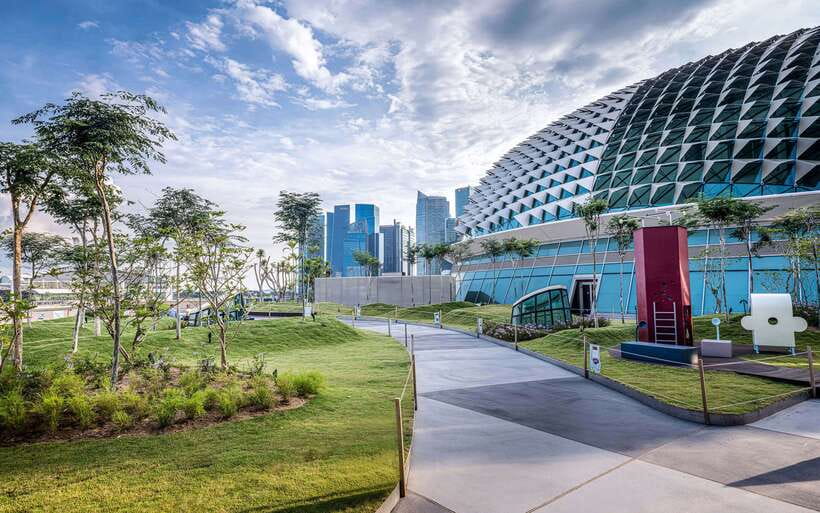 Singapore: City Highlights Walking Tour & Singapore River - Who should book this Singapore walk?