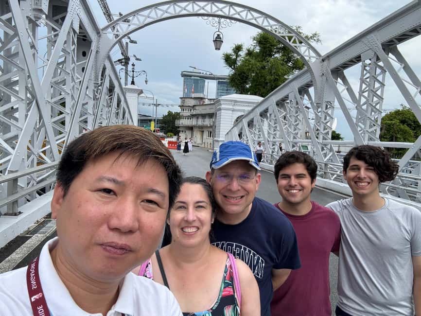 Singapore: Customized Private Tours (Car/Bus/Walking) - The value of local stories