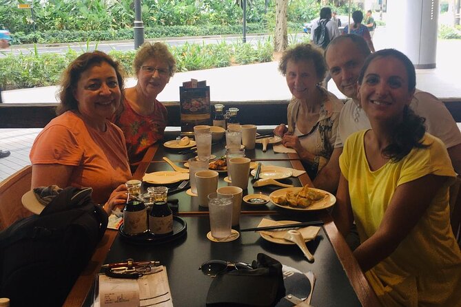 Singapore Customized Private Walking Tour With A Licensed Guide - Practical details that affect the day