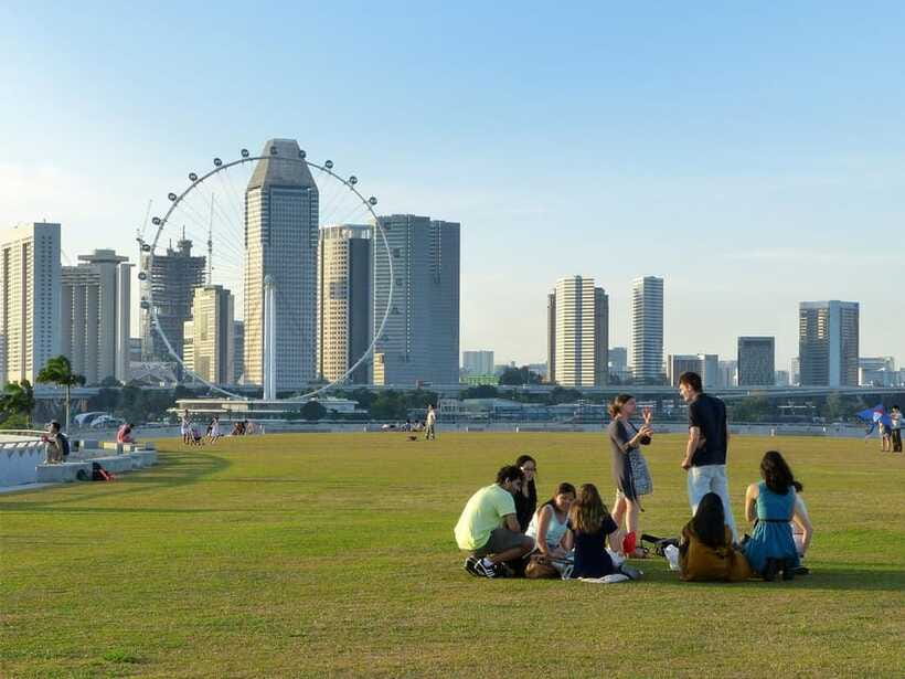 Singapore: Day Tour for Sentosa, Gardens by the Bay, Flyer - Singapore Flyer: a calm finish above Marina Bay